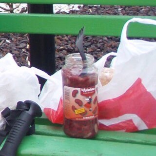 512 caminoサンティアゴ巡礼　豆　ベンチ