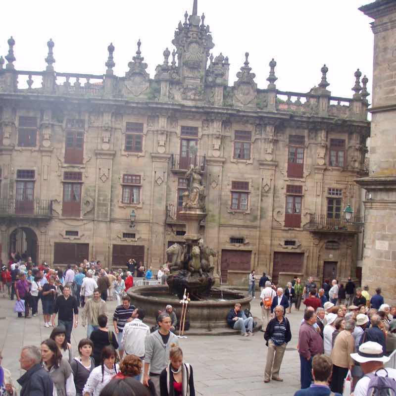 605スペイン巡礼　サンティアゴ　噴水　探索　Santiago 街　