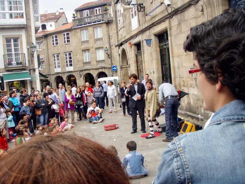 605スペイン巡礼　サンティアゴ Santiago 街　大道芸