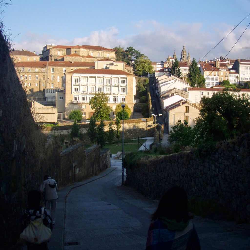 606サンティアゴ Santiago Camino 大聖堂 アルベルゲから見下ろす