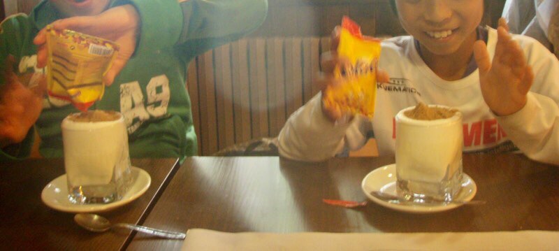 608サンティアゴ巡礼　コラカオ　道休バル　12　カミーノ　アス・マロナス