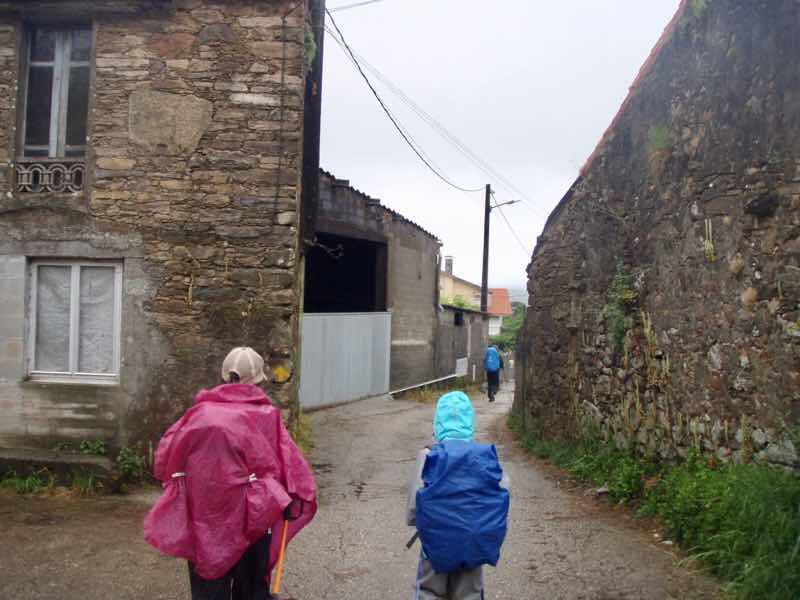 609 サンティアゴ巡礼　左右石壁1 2　カミーノ　セー