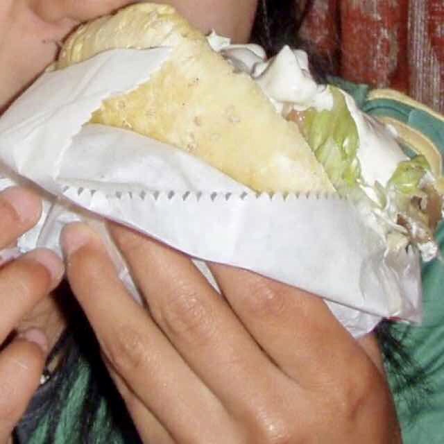 609 サンティアゴ巡礼　食事　ケバブ1 カミーノ