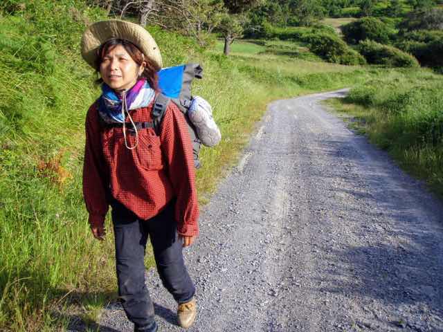 613ムシア　サンティアゴ巡礼　最終地Muxia　3左向き　田舎道