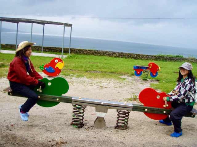 611 サンティアゴ巡礼　フィステラ　公園シーソー1 3カミーノ