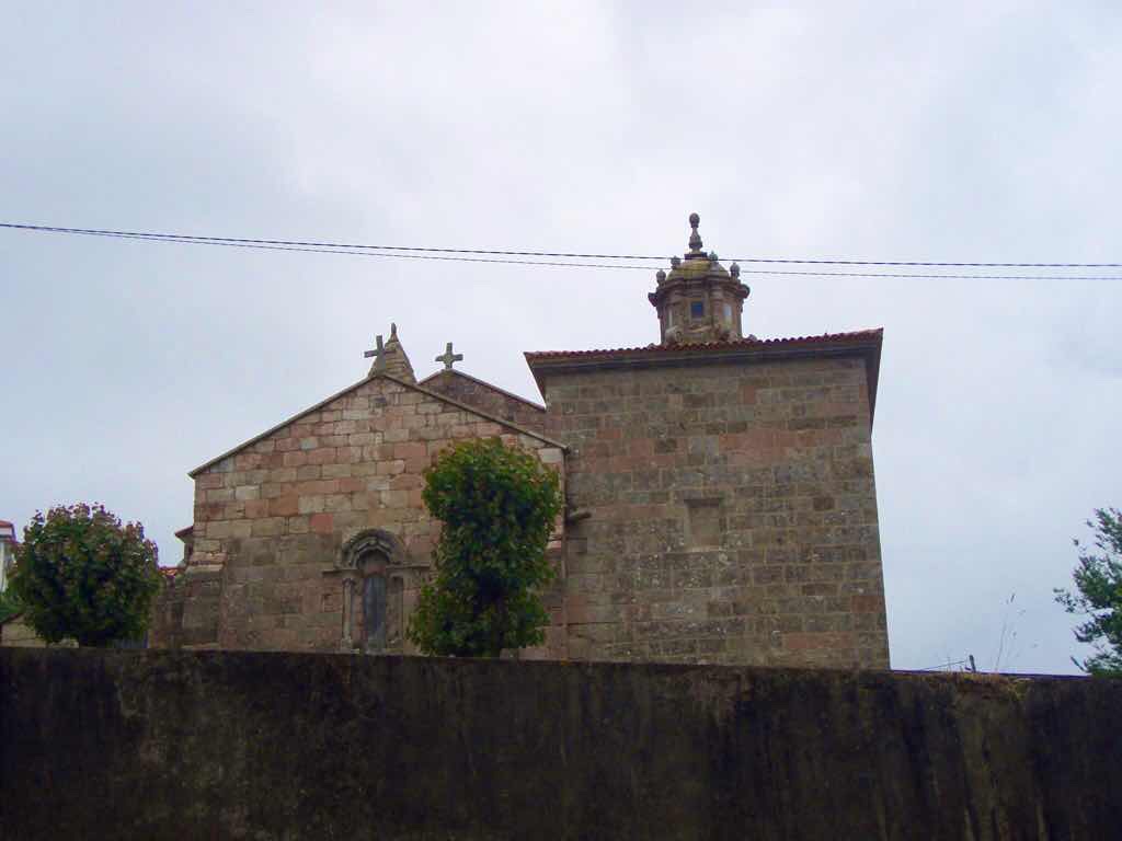 611 サンティアゴ巡礼　フィステラ　建物教会　カミーノ