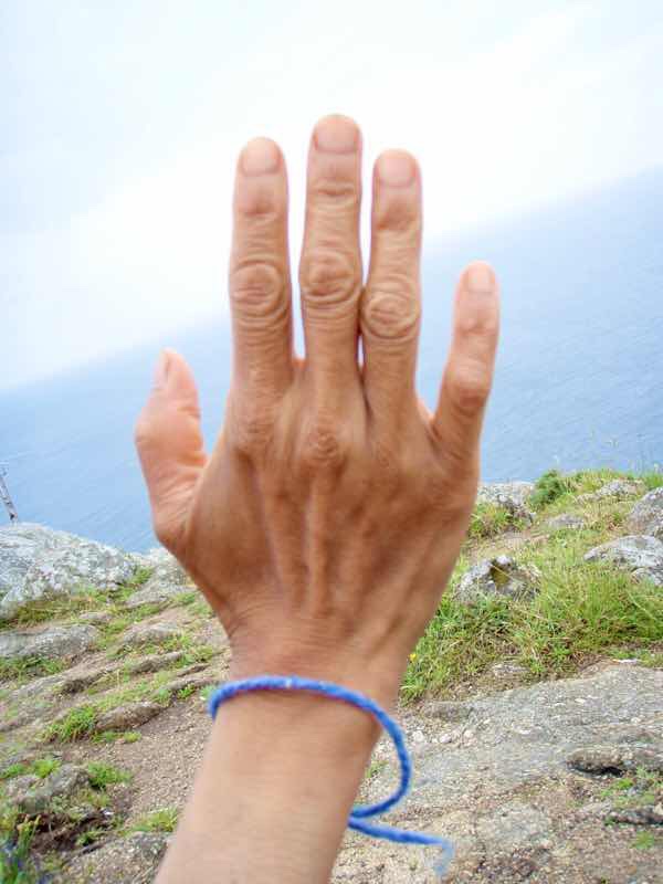 611 サンティアゴ巡礼 フィステラ 海12岩場 燃やす3手カミーノ