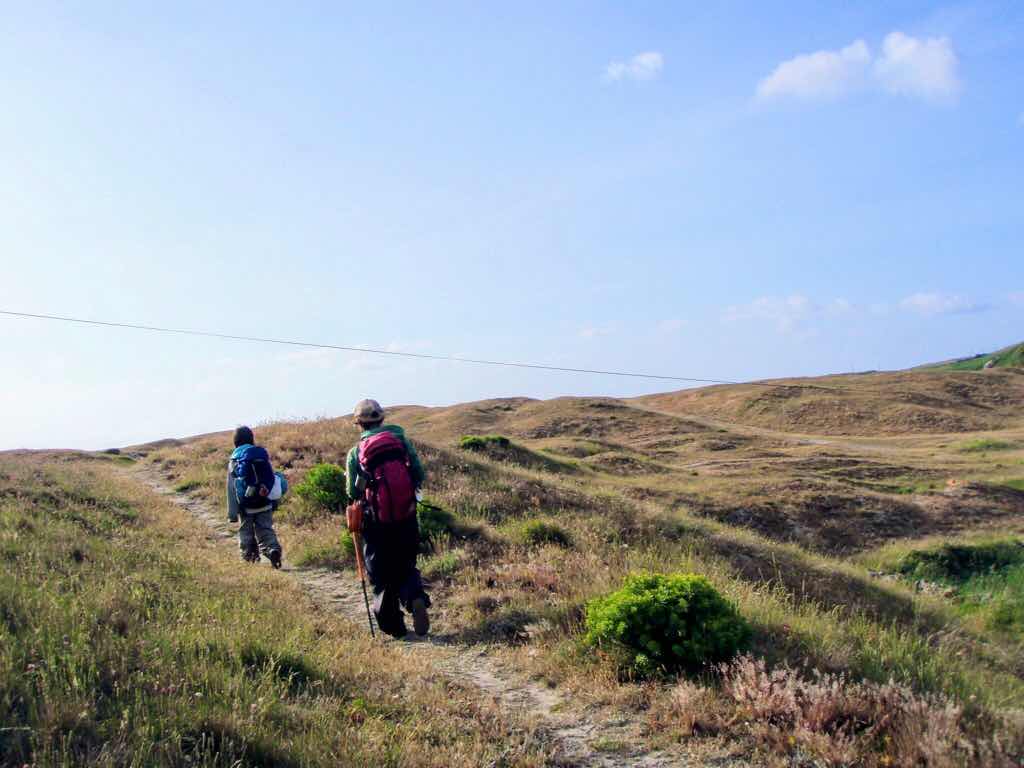 613ムシア　サンティアゴ巡礼　最終地Muxia12 左向き草地の山