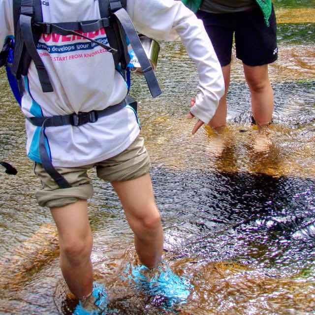 613ムシア　サンティアゴ巡礼　最終地Muxia ムシア　水没道　2足