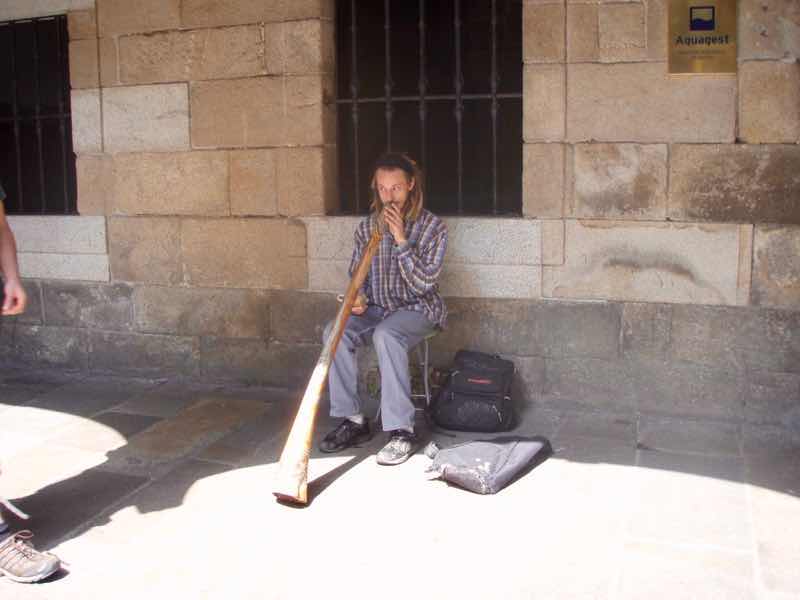 615 Santiago town カテドラル ディジュリドゥ