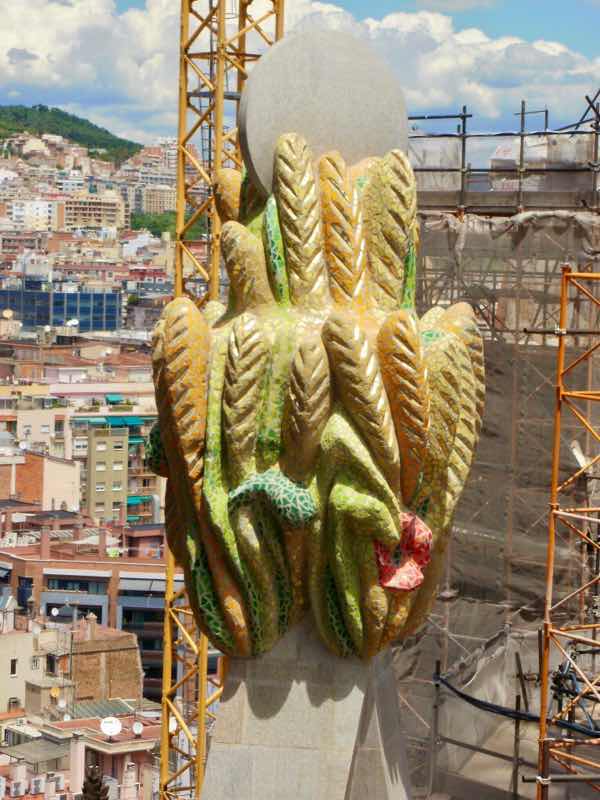 61サグラダファミリア　むぎ塔