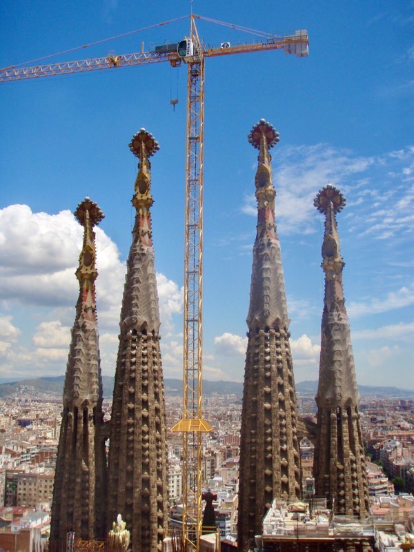 61サグラダファミリア　4塔クレーン