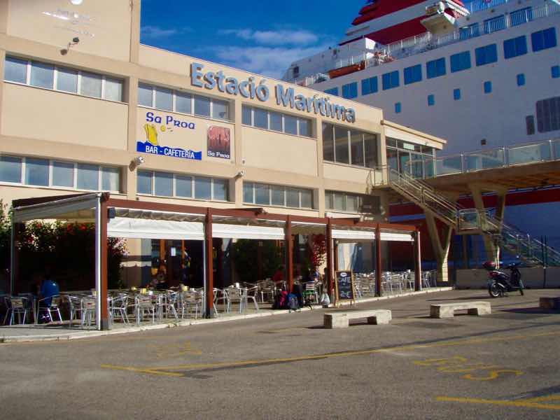 617メノルカ港　カフェ