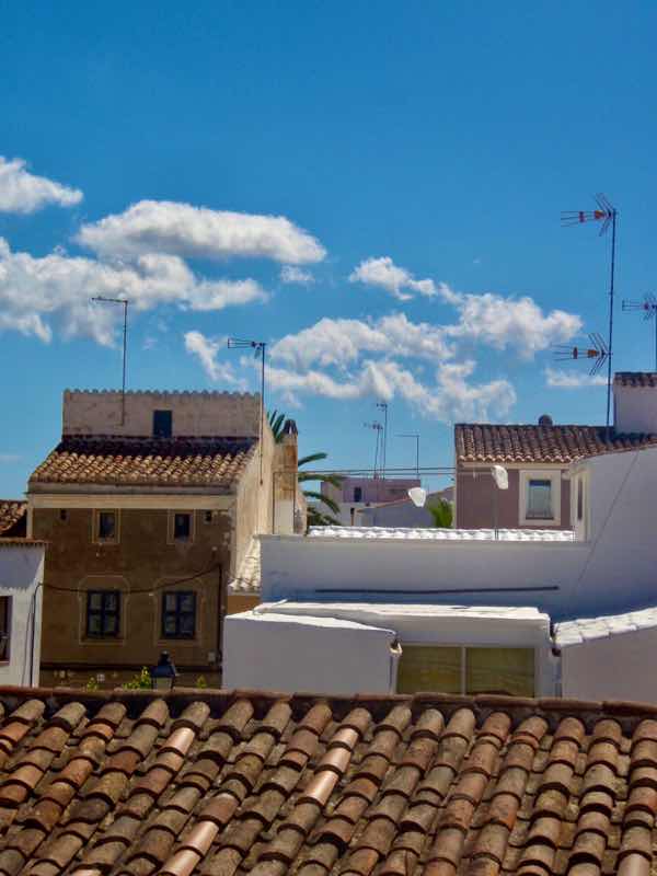 519メノルカ島　家　屋根メノルカハウス