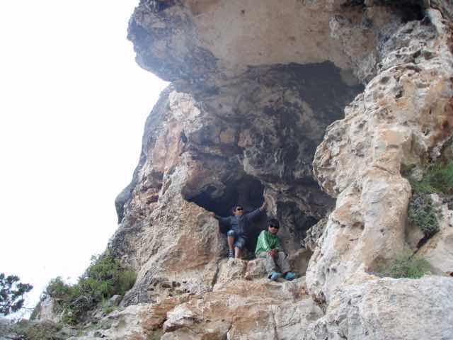 618メノルカ島Menorca 洞窟岩場2r