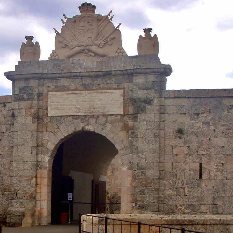 618メノルカ島Menorca 門