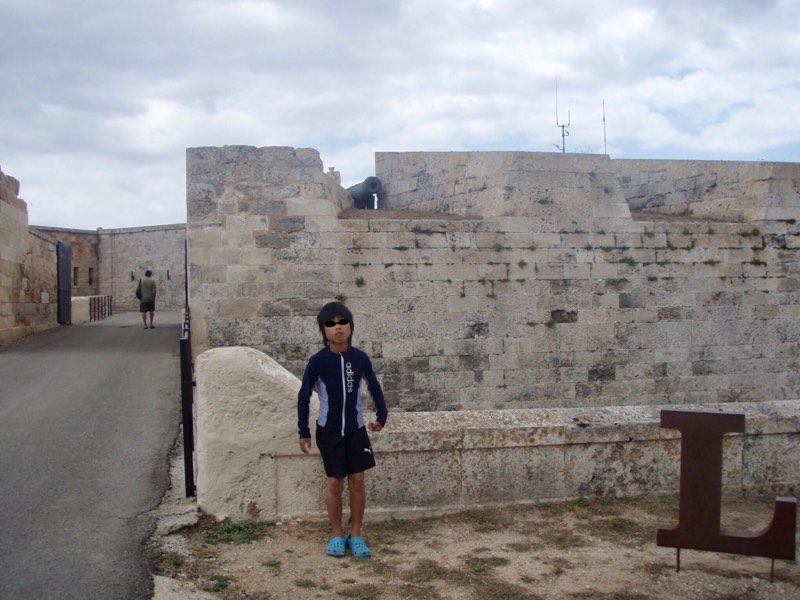 618メノルカ島Menorca 大砲遺跡壁2