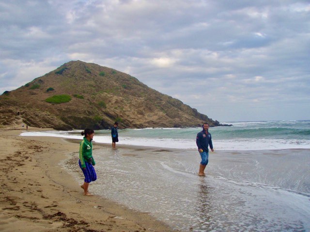 618メノルカ島Menorca 砂浜散歩1波打際