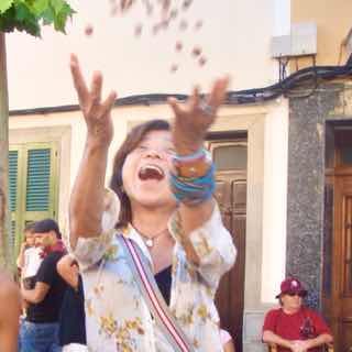 623メノルカ島 サン•フアン 馬祭り Menorca シウタデラ　ヘーゼルナッツ投げ3