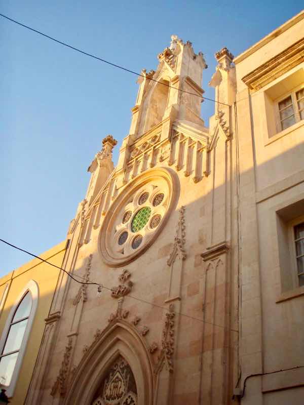 623メノルカ島 サン•フアン 馬祭り Menorca 円窓教会