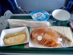 626エアモロッコ 食事 カミーノ後子連れ旅