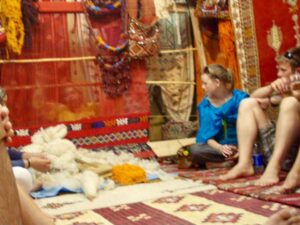 629モロッコ　絨毯売り　羊毛