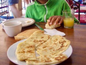 629モロッコ　砂漠行き途中　1日目朝食