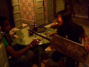 629 マラケシュ　モロッコギター夜リヤド1